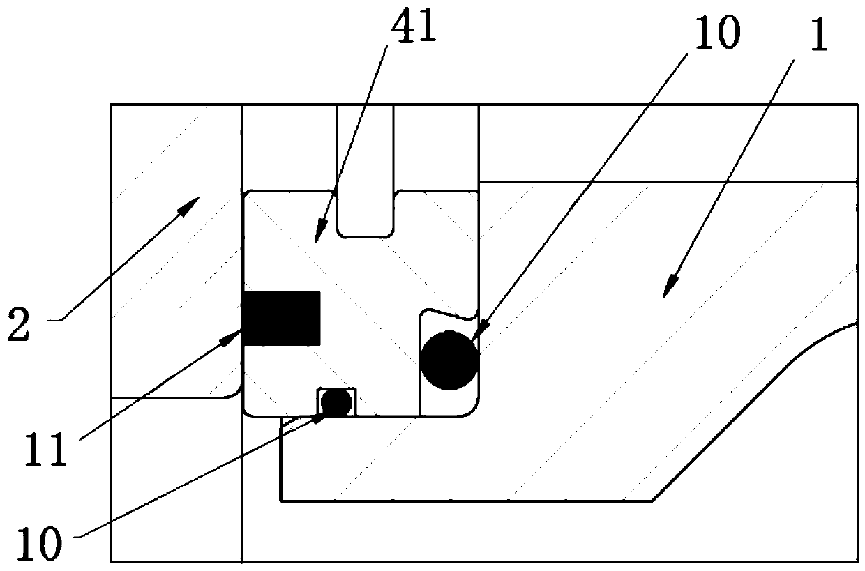 Flat gate valve with compound seal valve seat structure