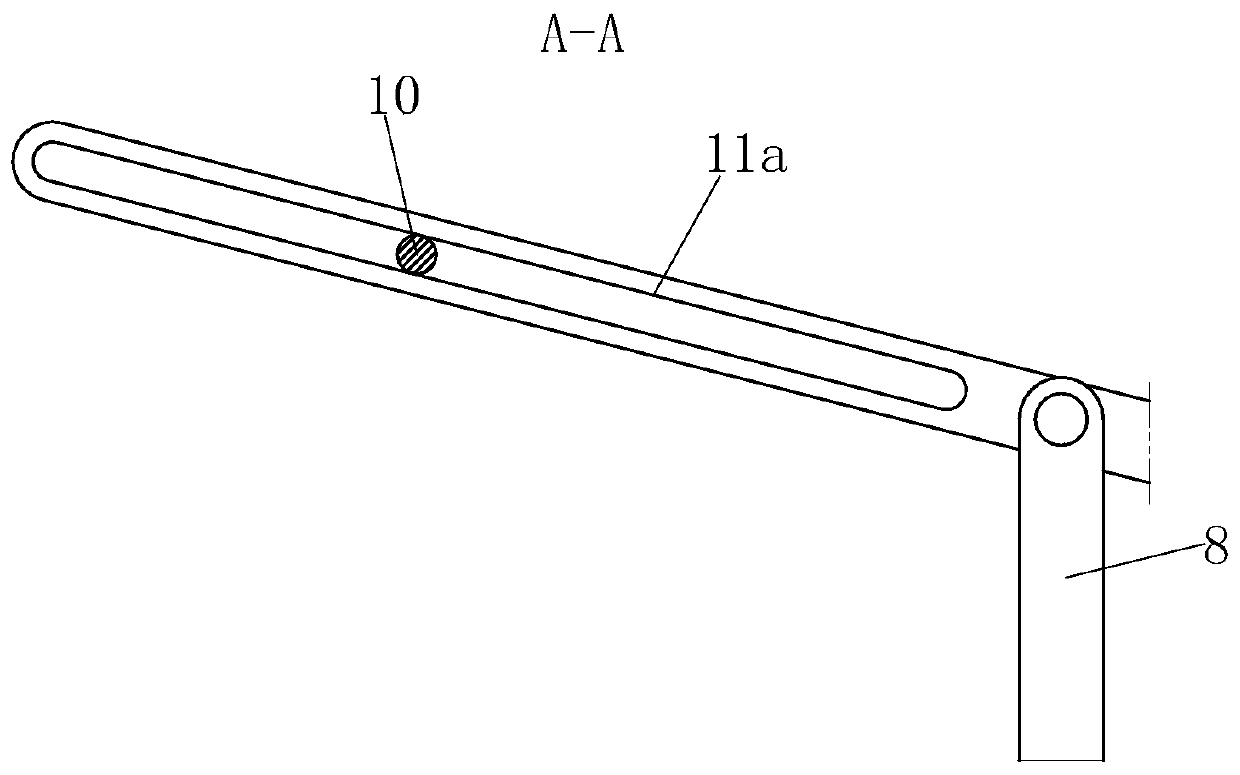 Knocking equipment based on chain conveying control