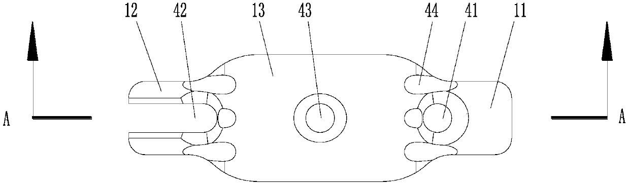 Patellar tendon attaching device