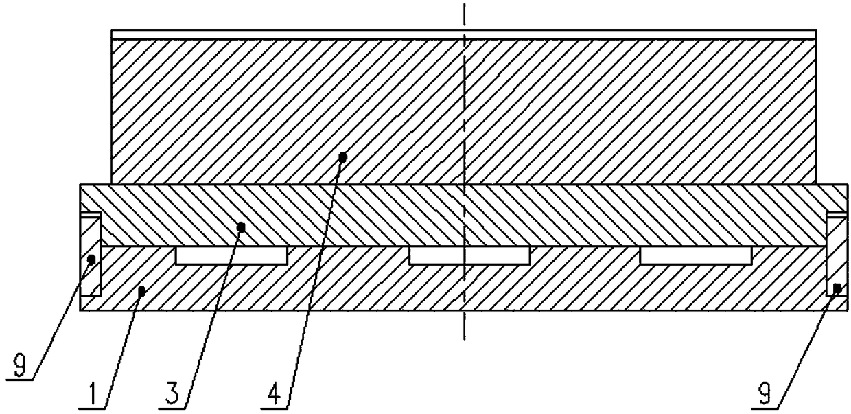 Shaping structure for automobile side flanging die