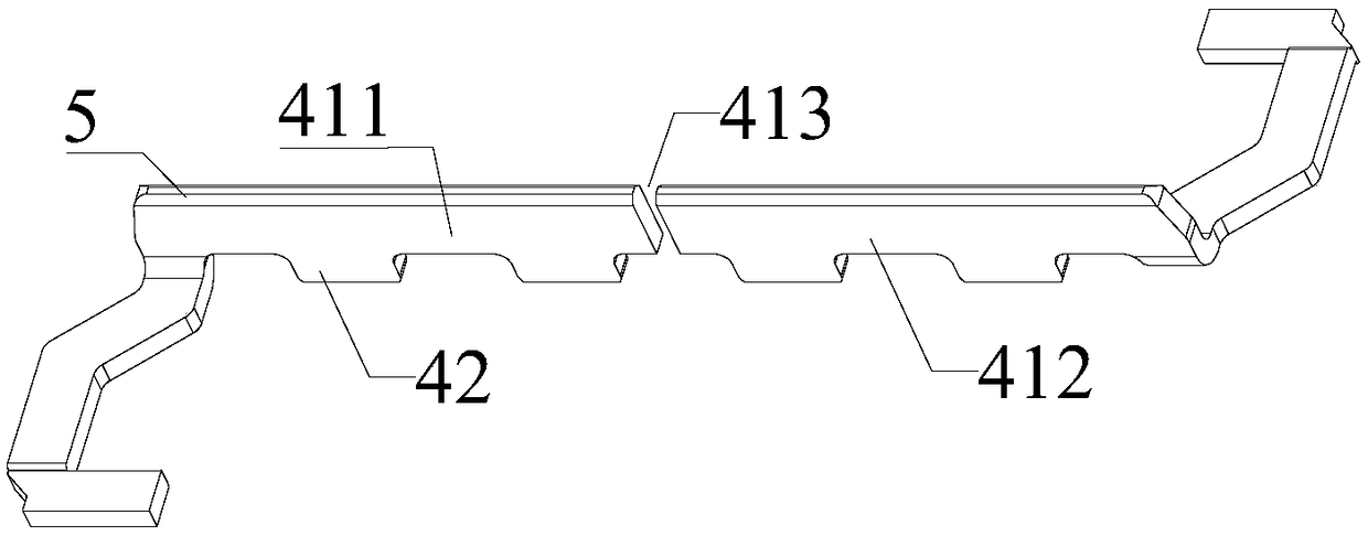 A low electrical noise board-to-board connector