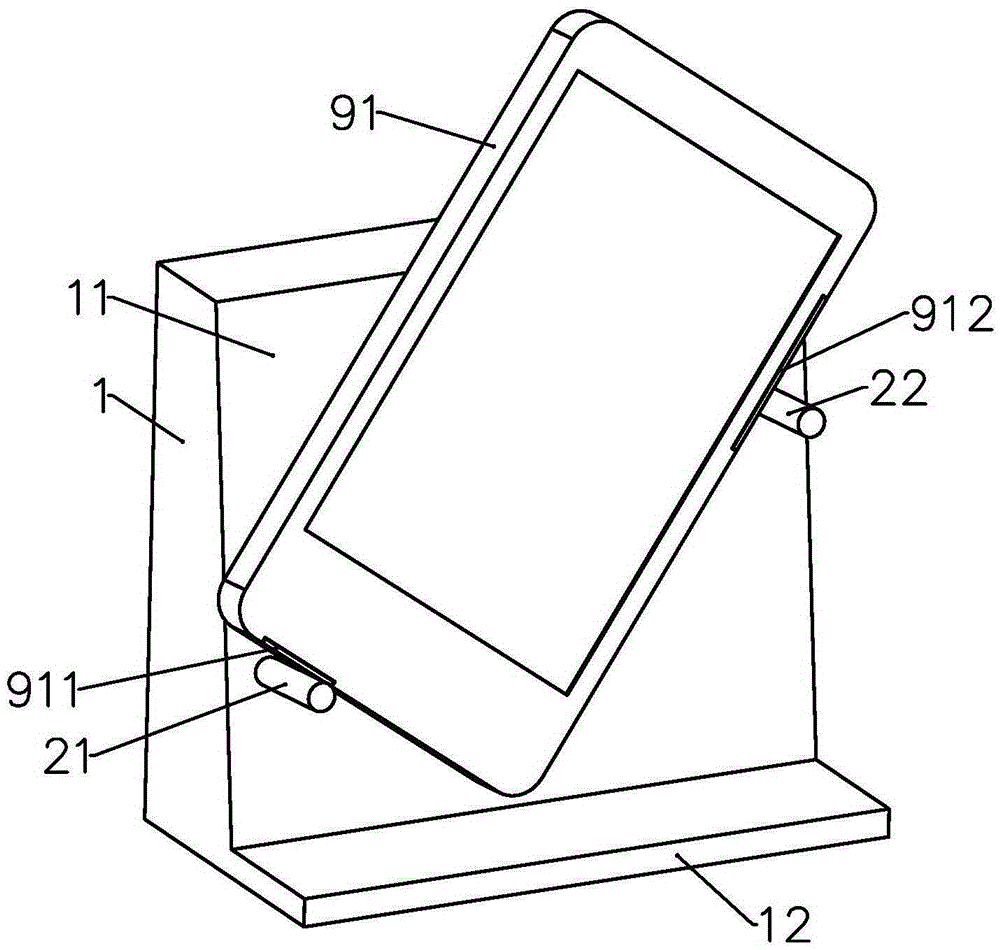 Cellphone charging device and cellphone