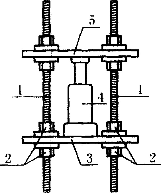 Jacking device for self climbing type poles and method for jacking self climbing type poles of high voltage iron towers