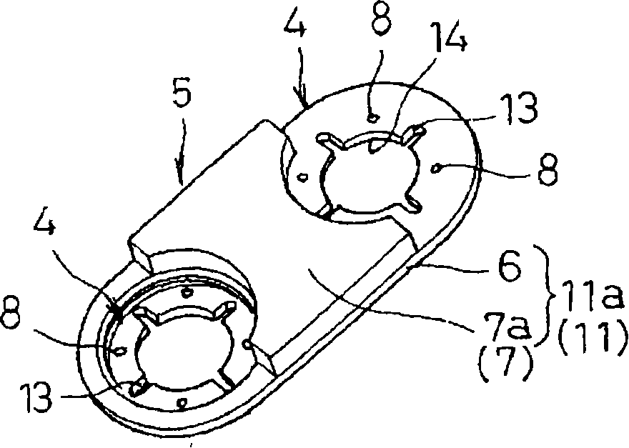 Connecting device between batteries