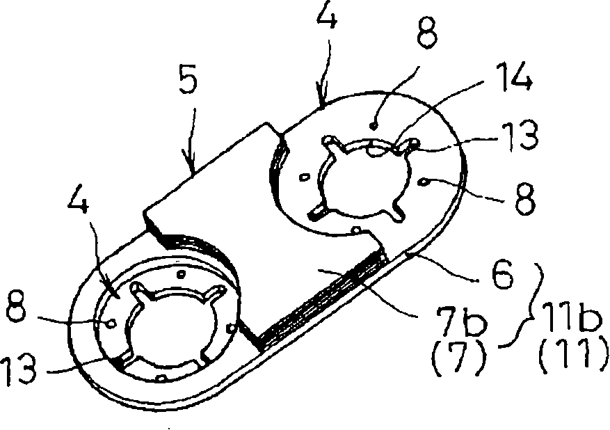 Connecting device between batteries