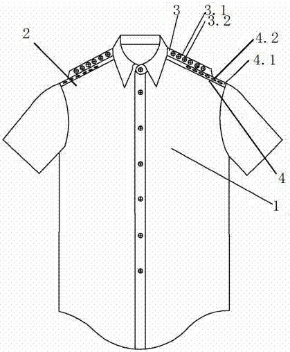 Clothing with telescopic shoulders and production method of clothing