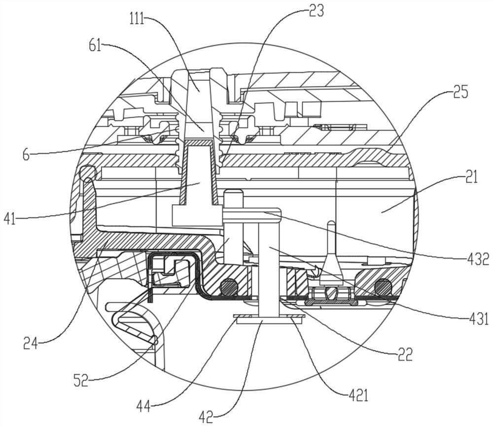 Cover body structure of cooking utensil, and cooking utensil