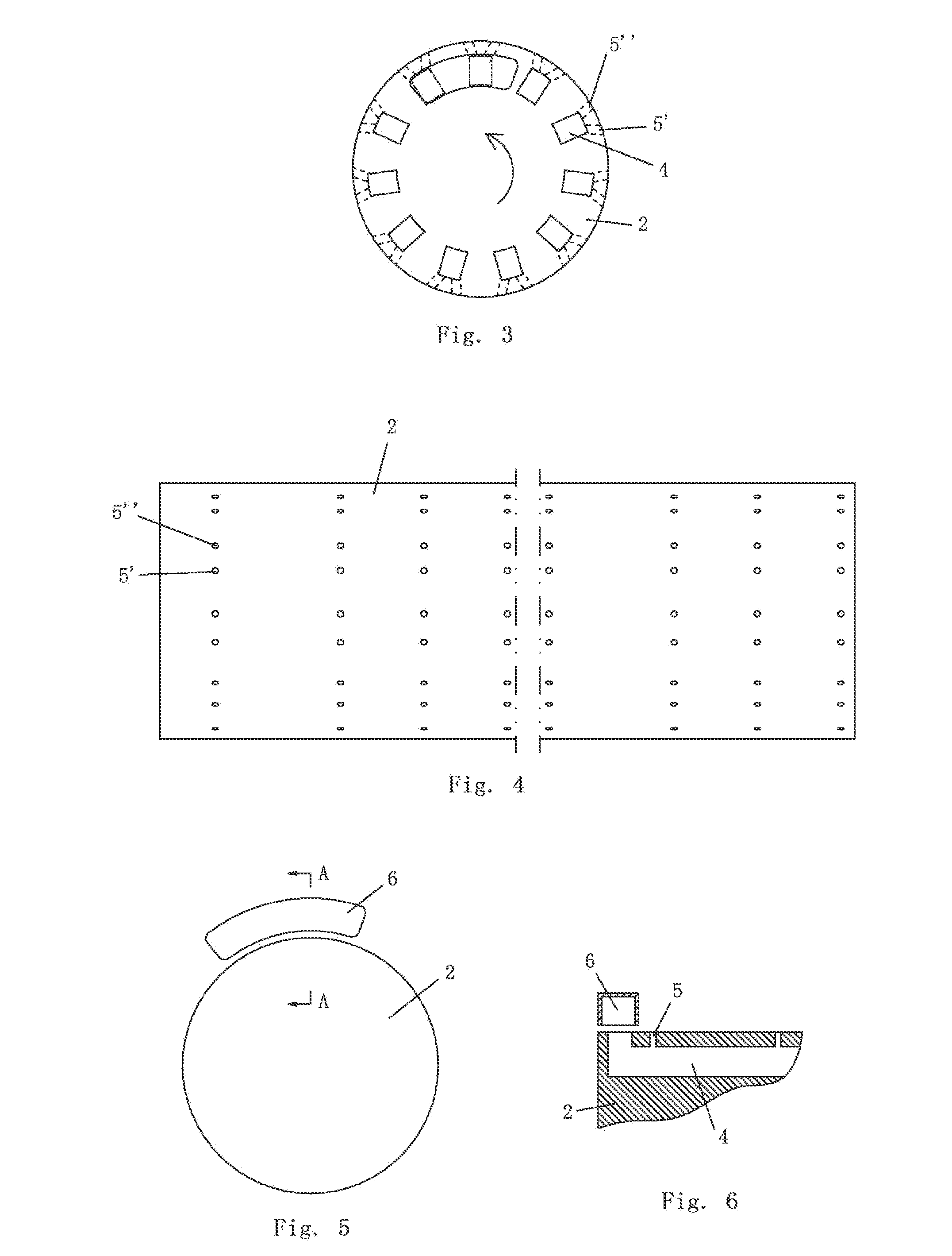 Coreless paper roll rewinding machine without a winding assisting plate