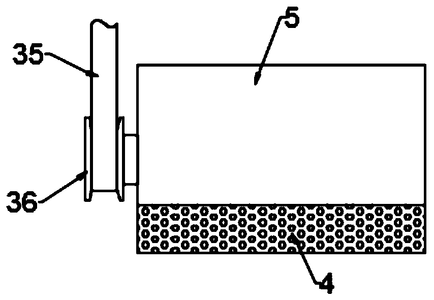 Graded crushing device for corn processing