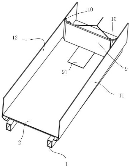 Unloading device with inclined and reciprocating bottom plate and transport vehicle