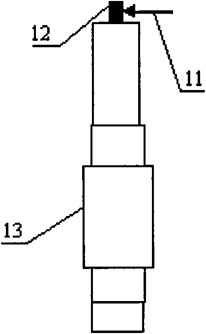 Heat and vibration composite aging treatment method adopting residual heat of casting billets of cast iron rolls