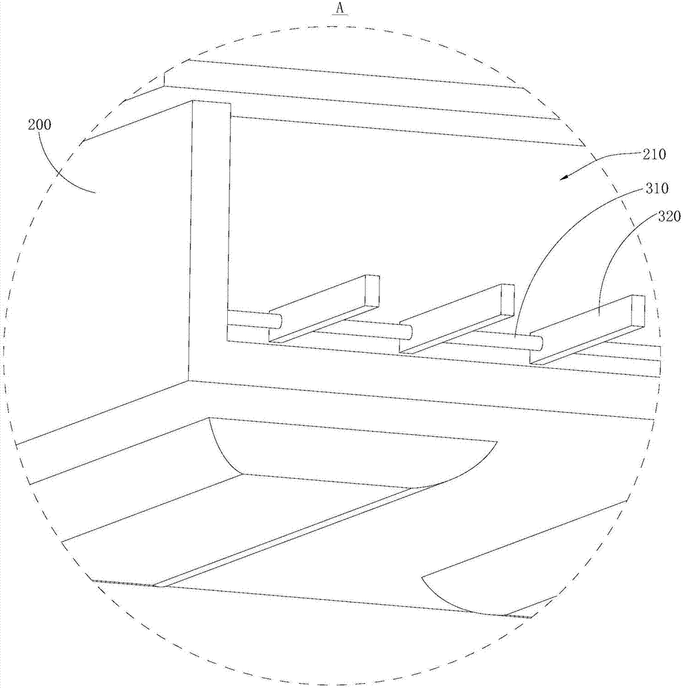 Efficient heat dissipating lamp