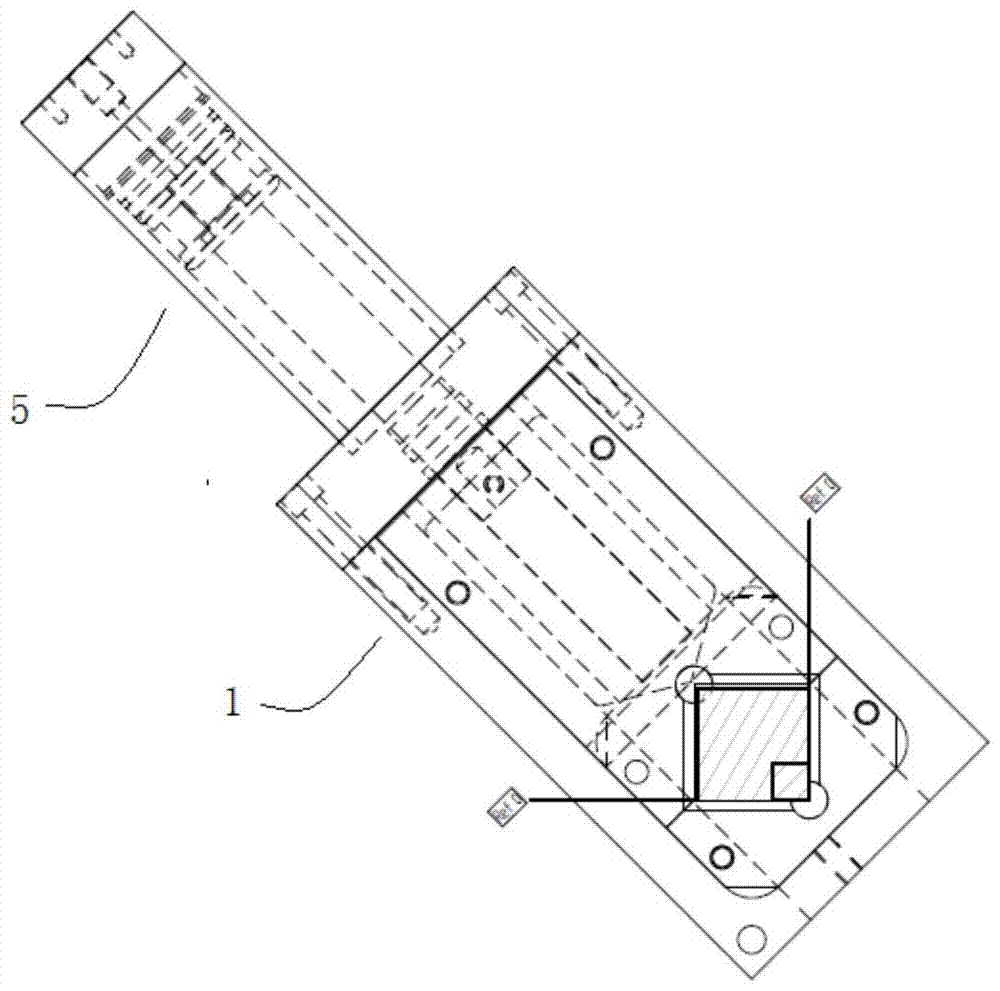 A square tube cutting device