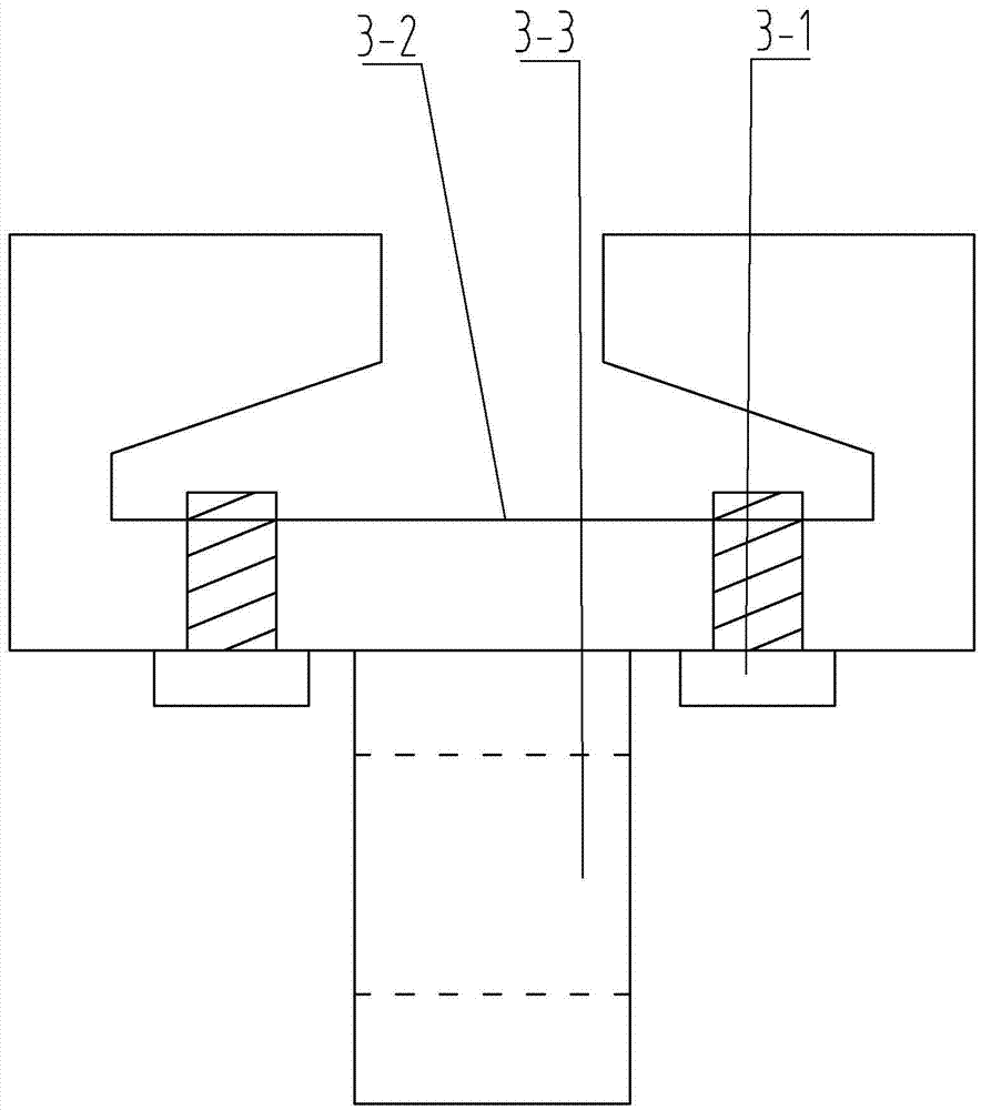 Two-point centering hoisting device and method of integrated mode brickwork wall piece