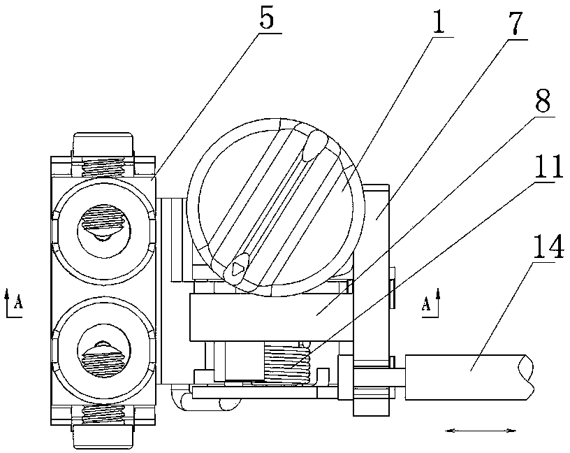 Mechanical tripping mechanism for earth leakage protection socket