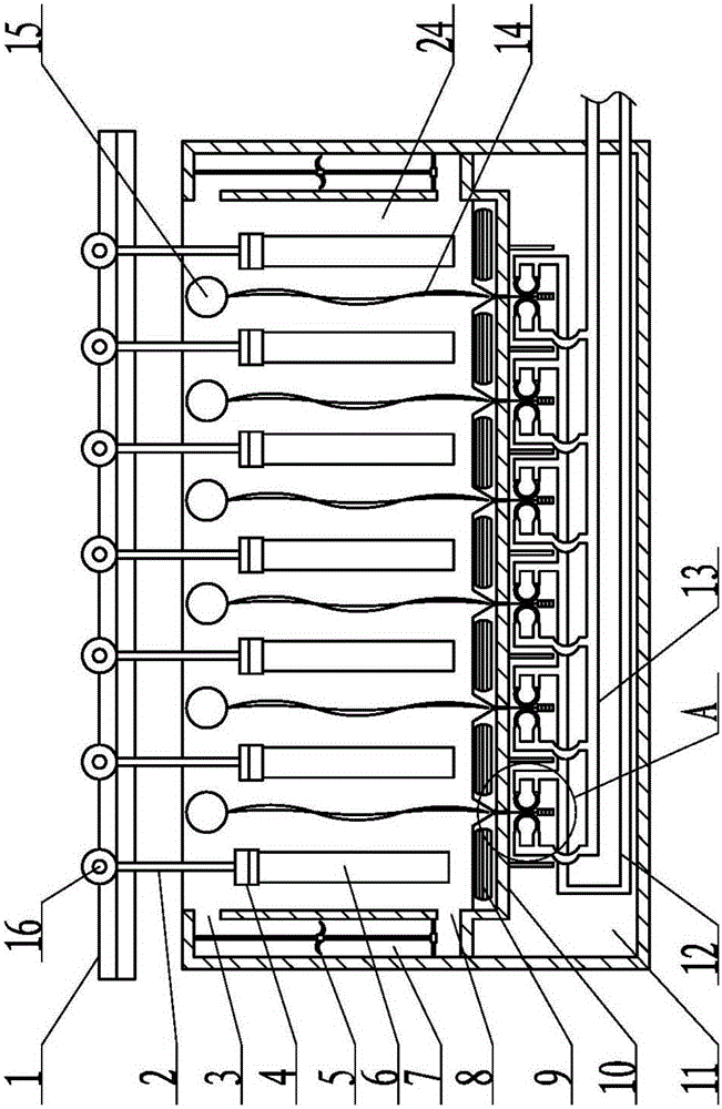 Material boiling device for bamboo bone of folding fan and boiling technique thereof