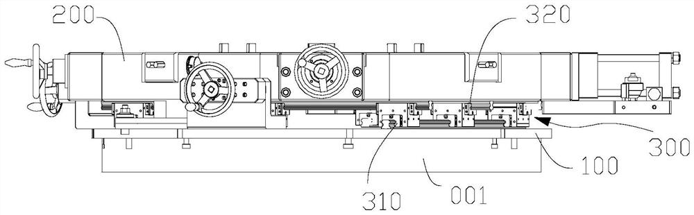 Centering chuck for broaching machine and broaching machine