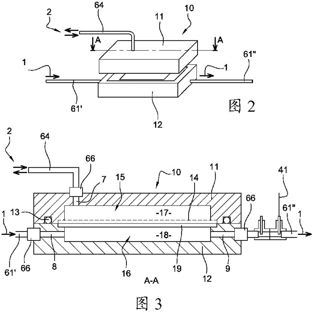Pressure holding device for producing composite parts by infusion of resin and related methods