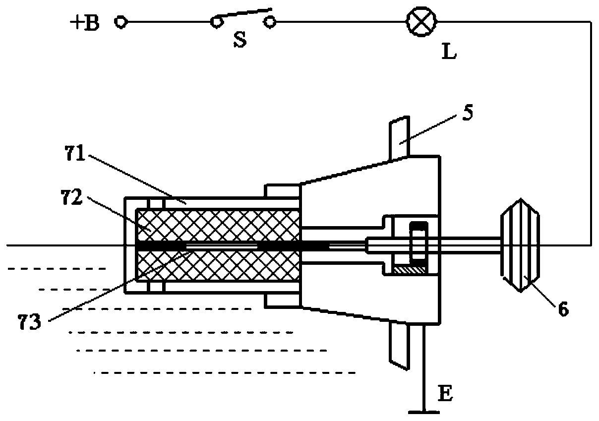 Adjustable crop field liquid pesticide spraying device