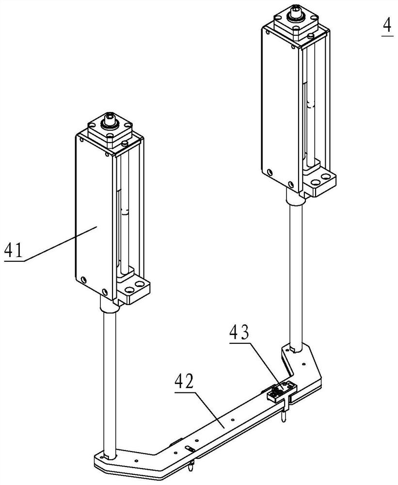 Semi-automatic boxing clamp for square battery module