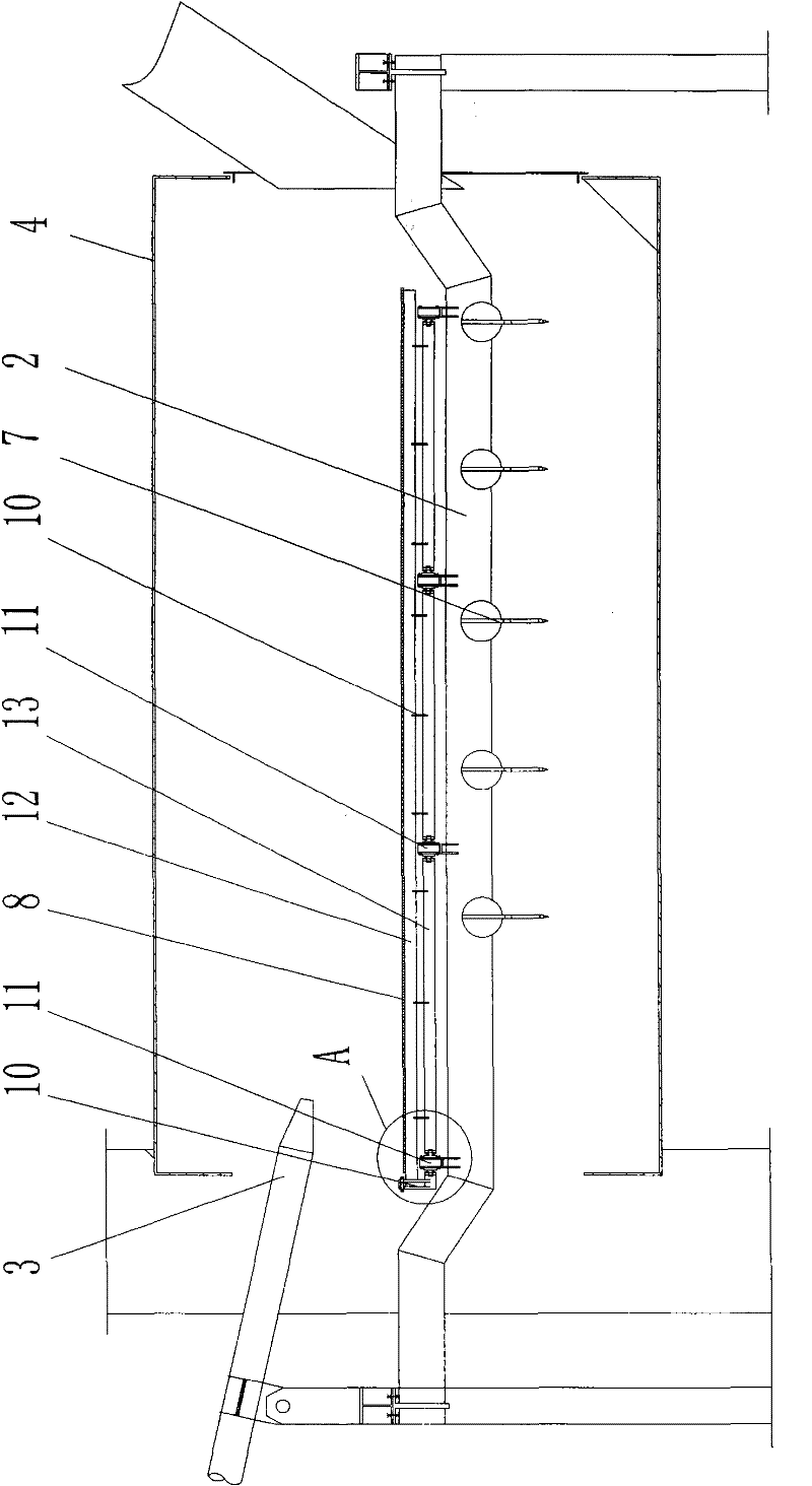 Granulator capable of preventing central tubular beam from scaling