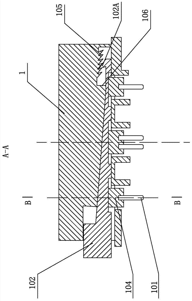 Insulation puncturing wire clamp and method for connecting cable by employing same