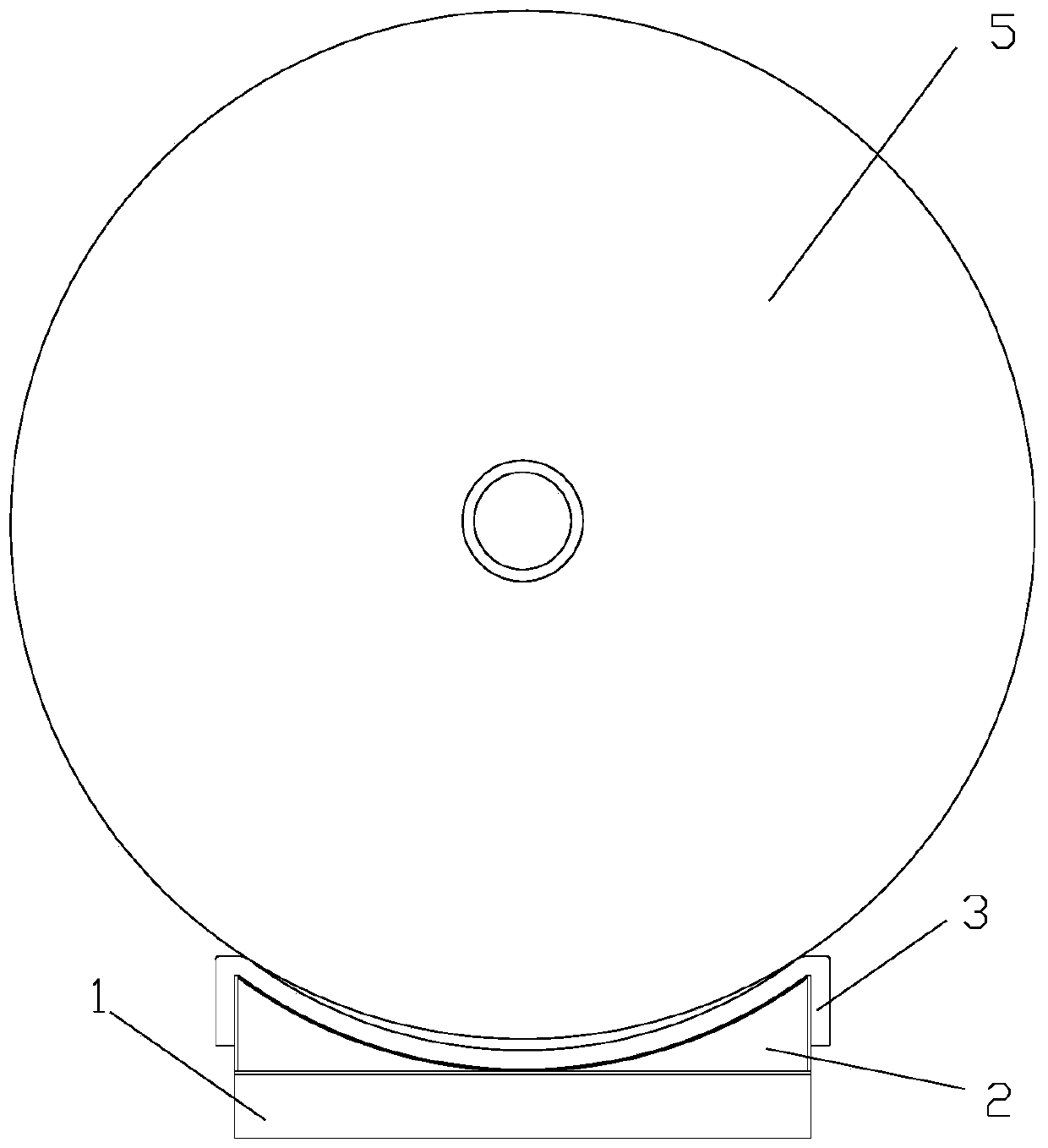 Buffering tray for solvent-free paper-plastic lamination or cigarette packet transferring technology and operation method