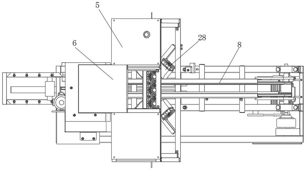 Material separation structure inside a municipal road cleaning and maintenance device