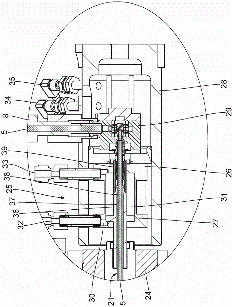 Tool turret for machining workpieces and machining system with such tool turret