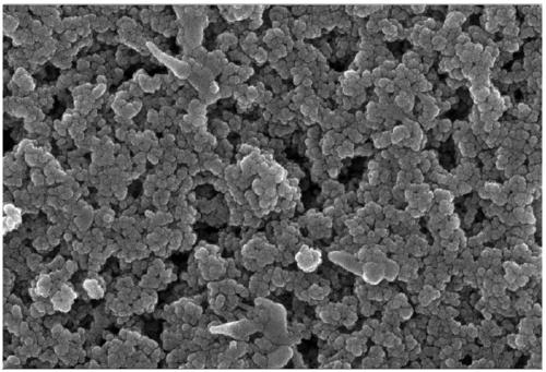 Method for preparing porous oxide film resistant to weak acid corrosion