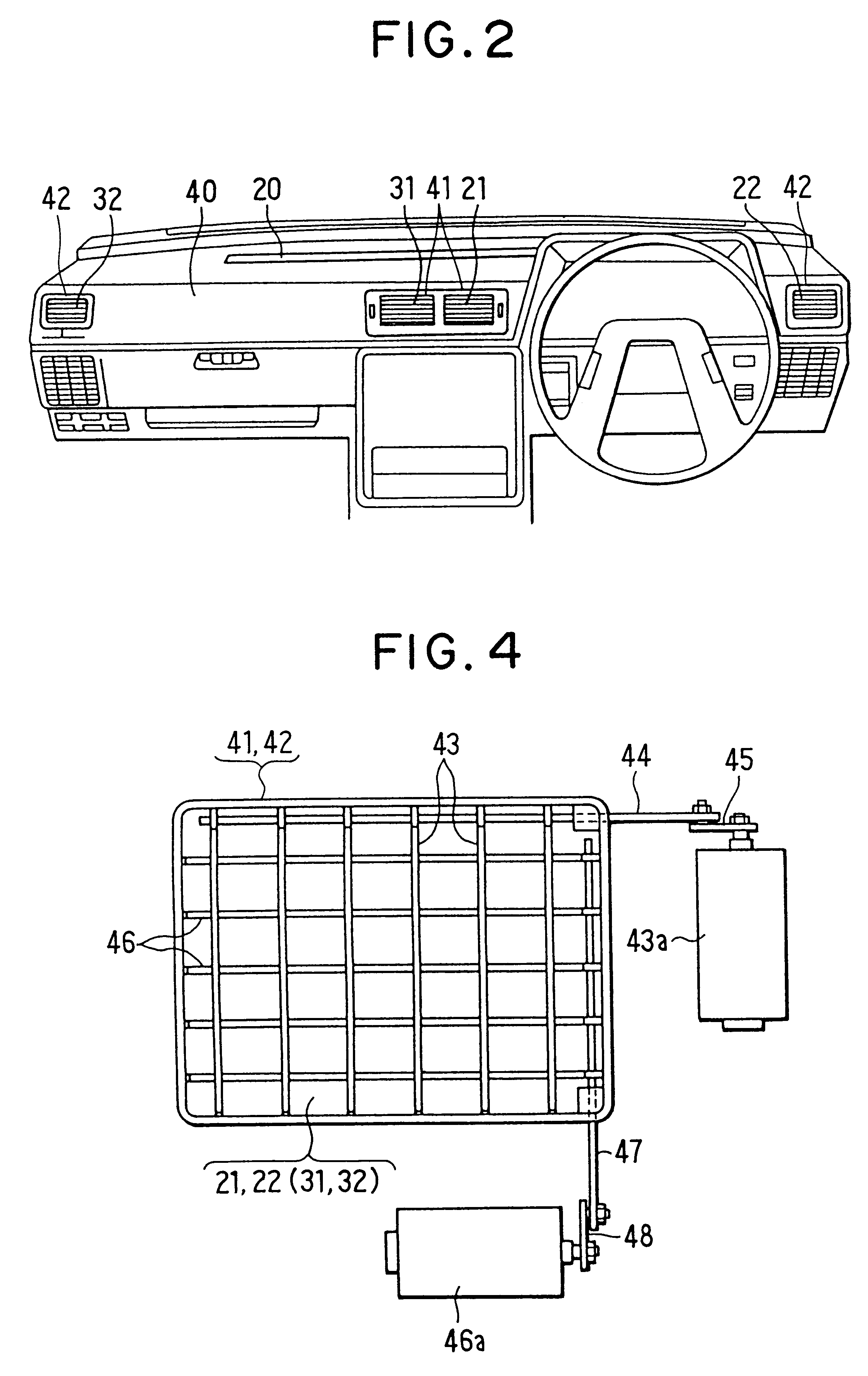 Vehicle air conditioner with louver operation control