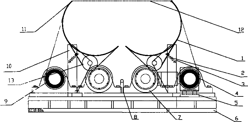 Gravity-type automatic film laminating machine for roll