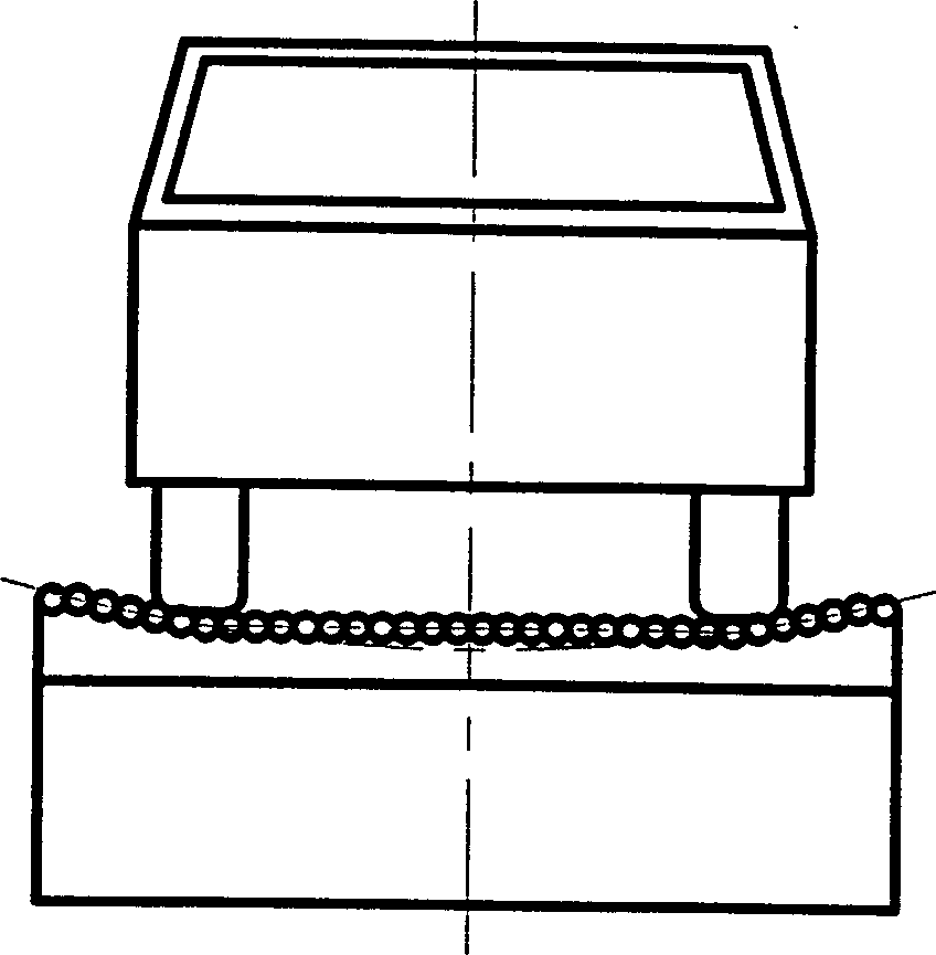 Cambered surface roller track positioning type vehicle carrier