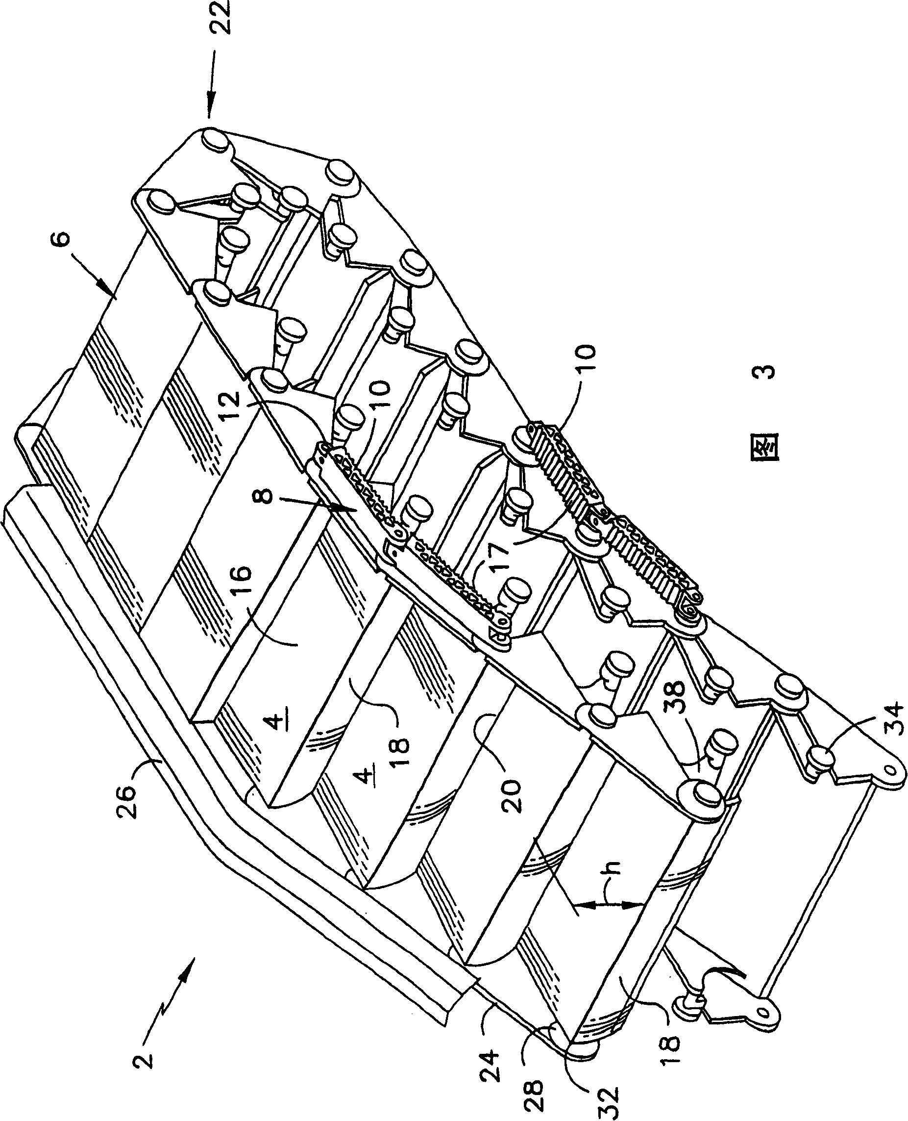 Step attachment on the step chain of an escalator