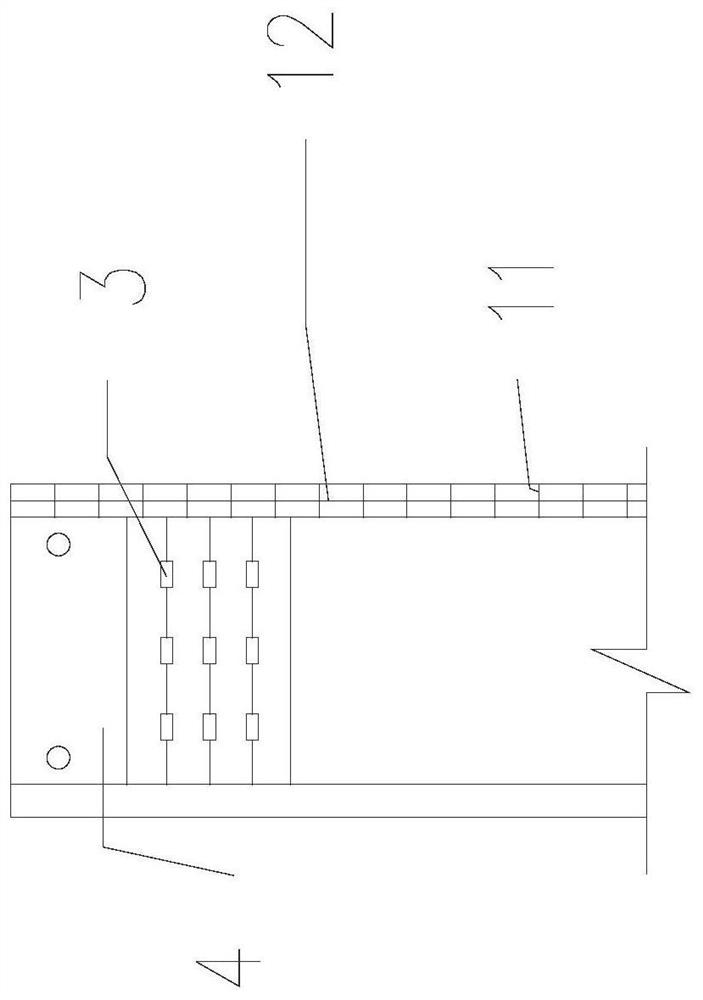 Corridor connecting system for two tower bodies of portal main tower