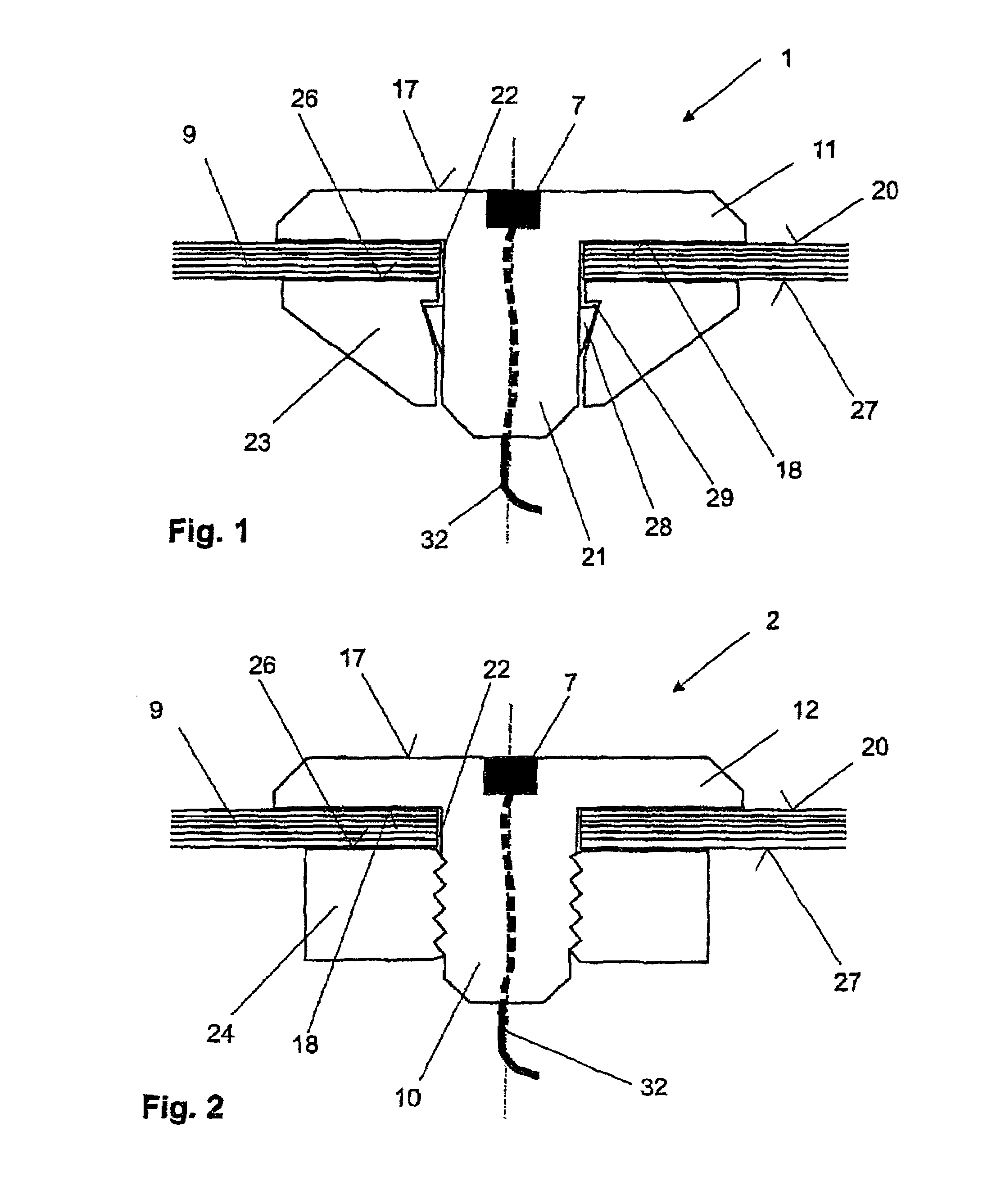 Device for fastening a sensor on containers
