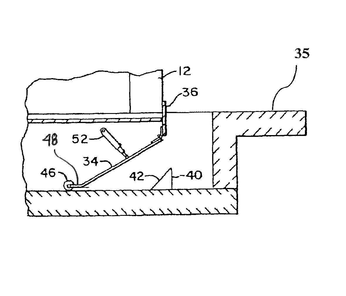 Retractable toe guard