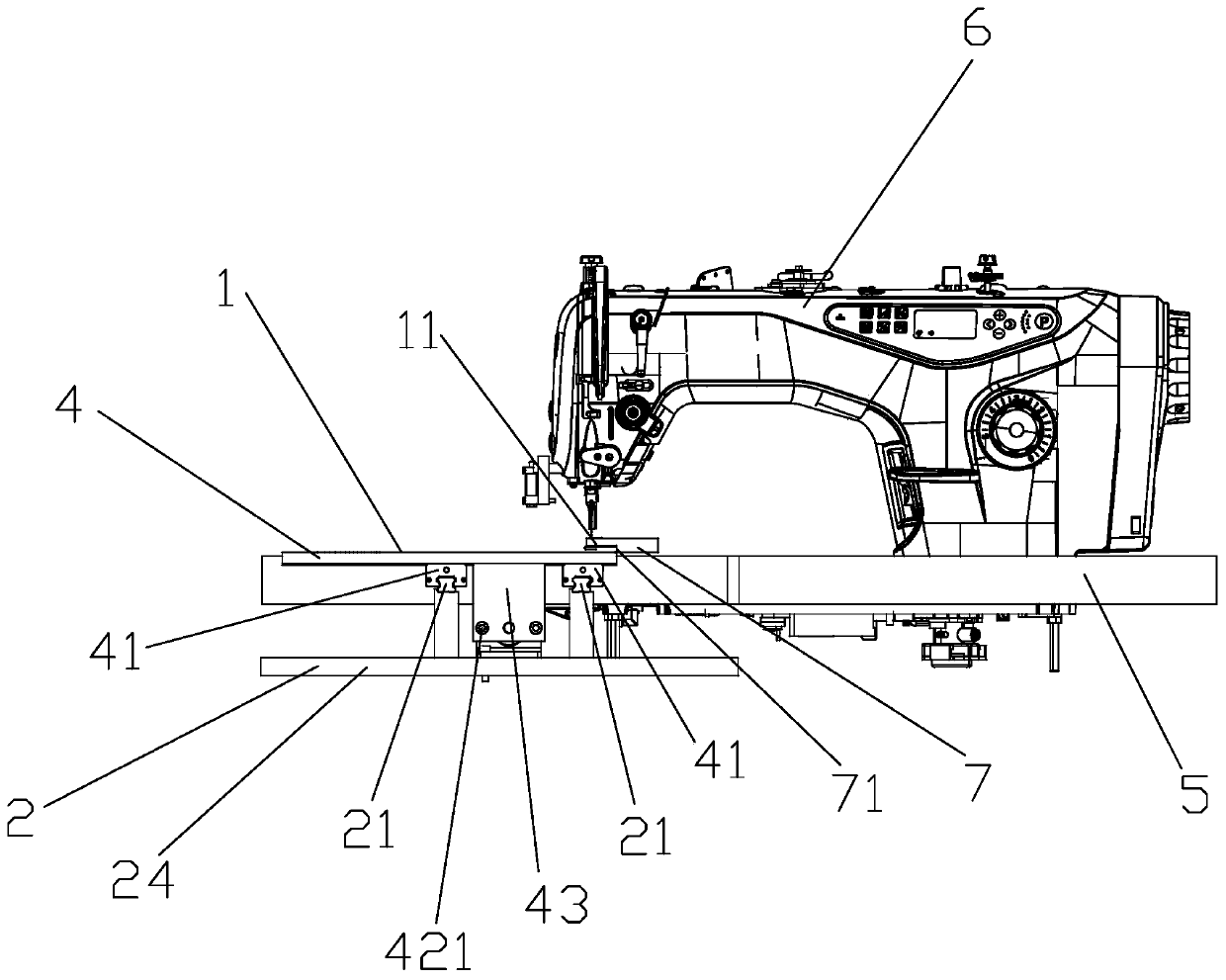 A fabric material transfer mechanism, sewing machine and fabric sewing method