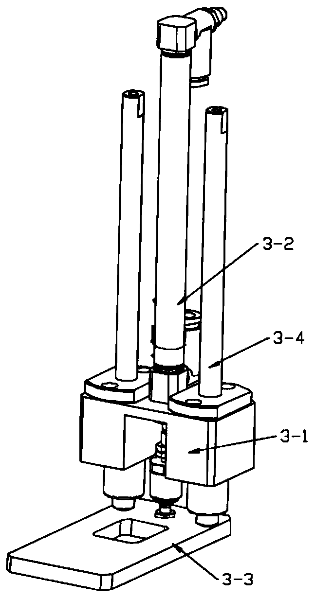 Mechanical arm jig for stably grabbing and assembling pearl wool housing for packaging