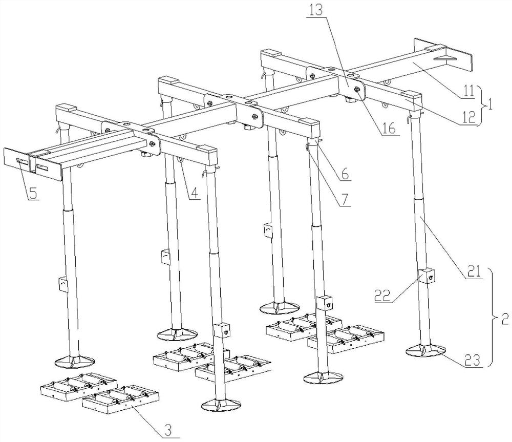 Device and method for hoisting equipment in limited space