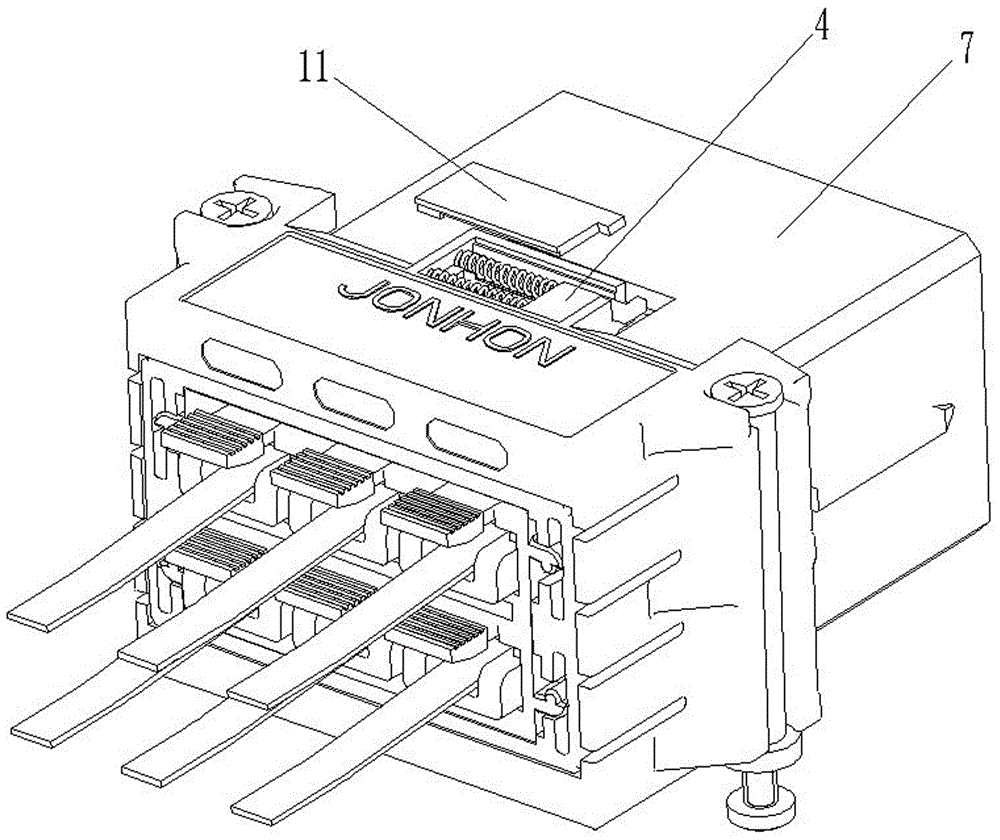 Inter-plate connector assembly and sub-plate plug thereof