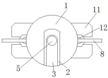 A device for assembling a transmission shaft with a self-destruct function