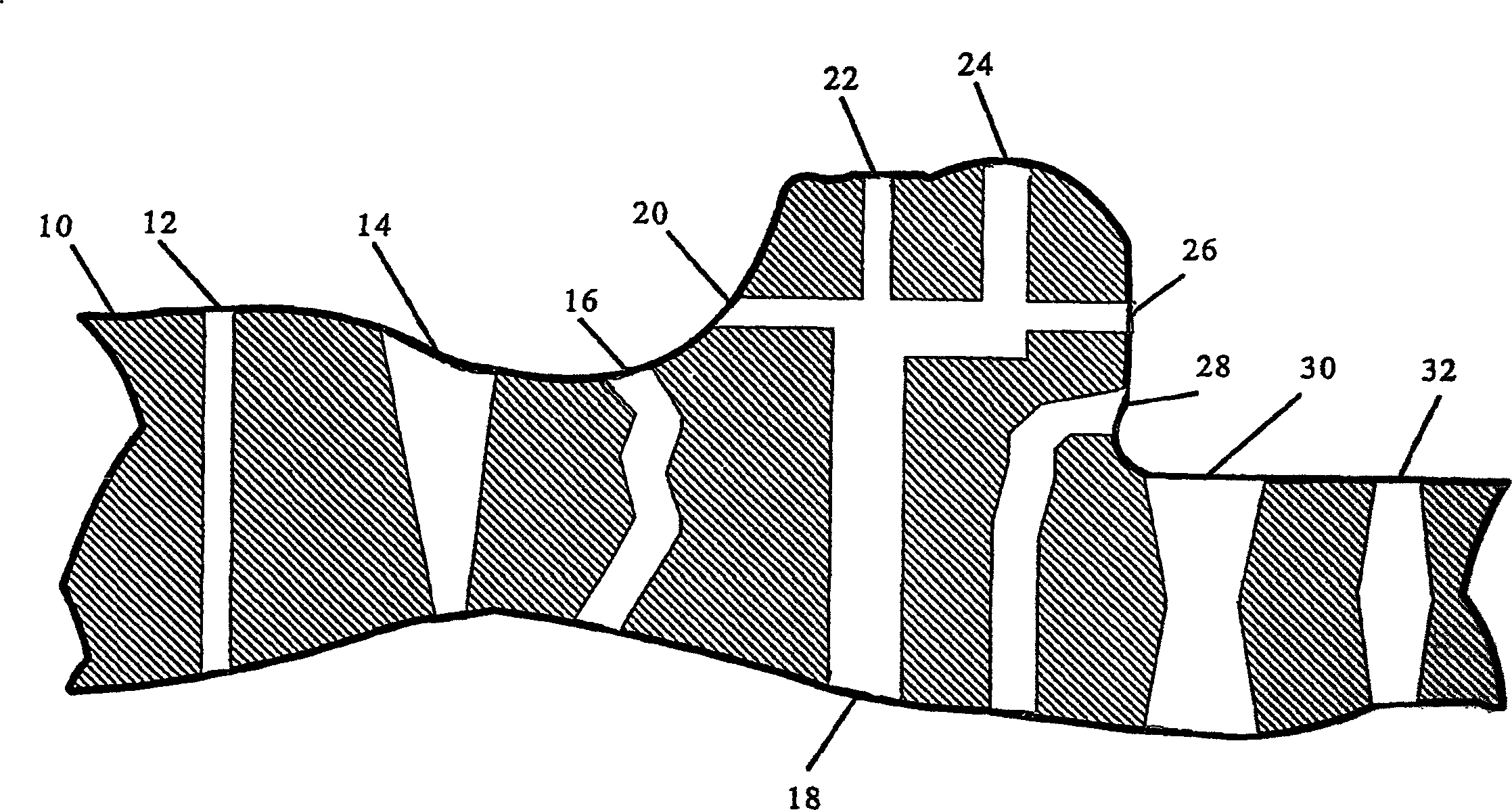 Layered manufactured articles having small-width fluid conduction vents and methods of making same