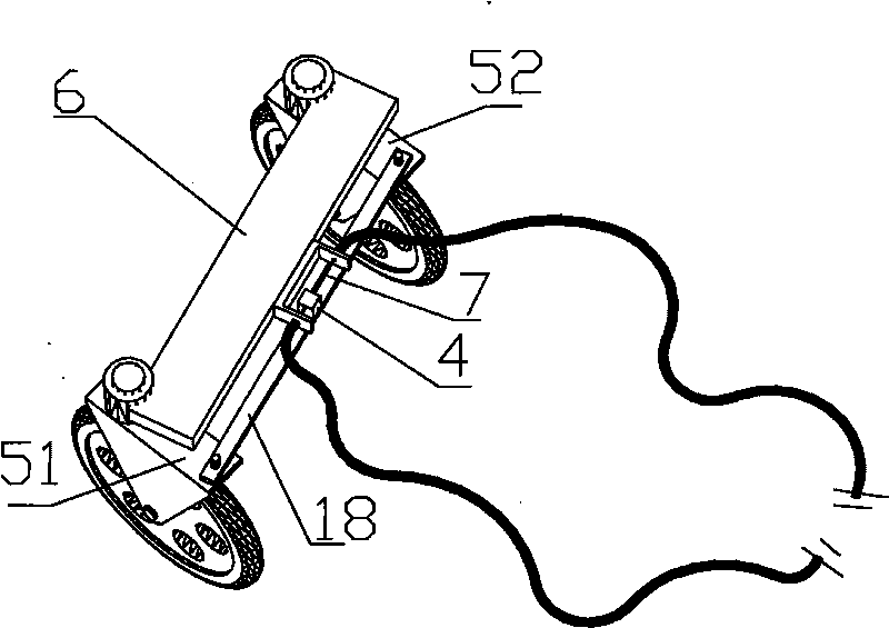 Connection structure between steering wheel and direction controlling device