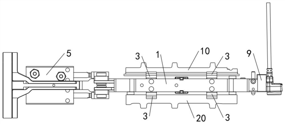 A double-sided clamping device for picking and placing workpieces