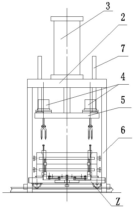 Automatic box locking device and method for sand-lined iron mold casting pouring trolley