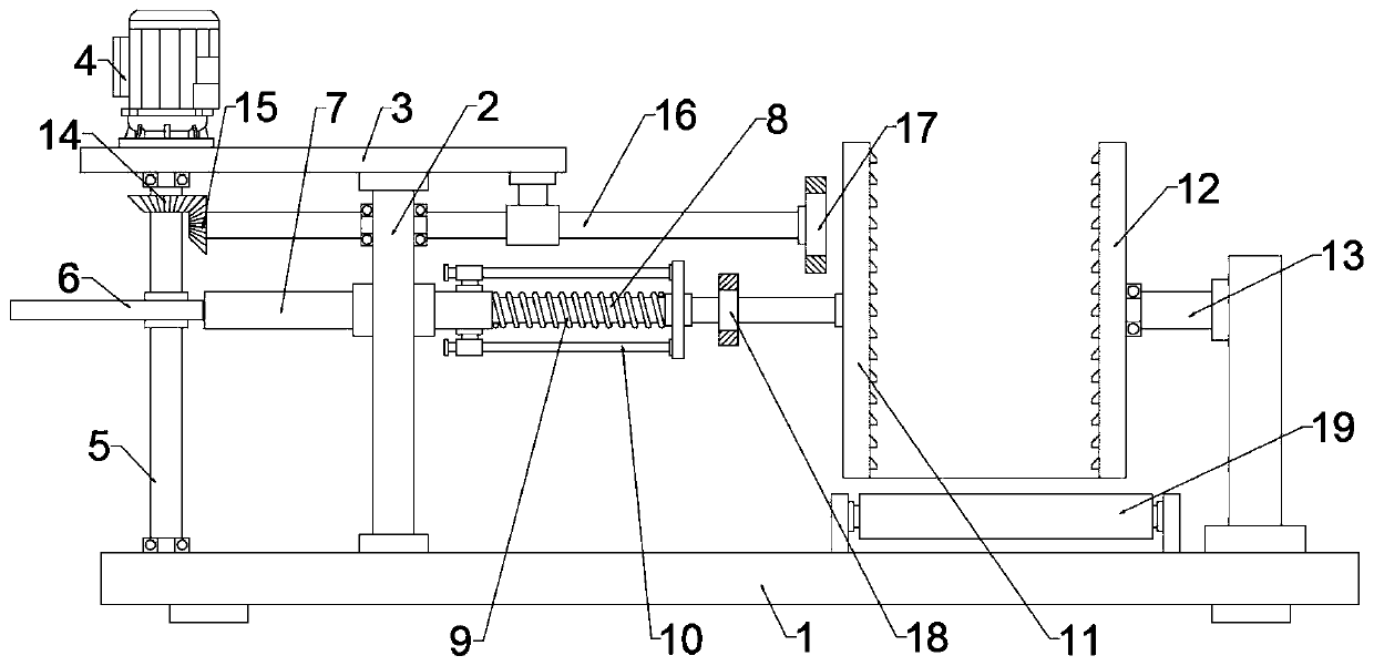 Continuous turnover device for carton packaging