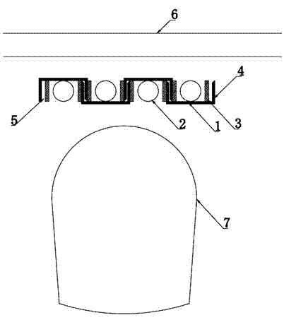 Underground pipeline protection device and support method applying underground pipeline protection device