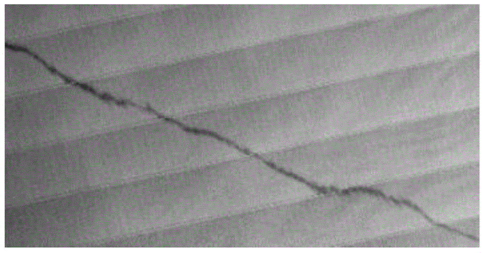 Segmentation method of sea surface oil spillage image