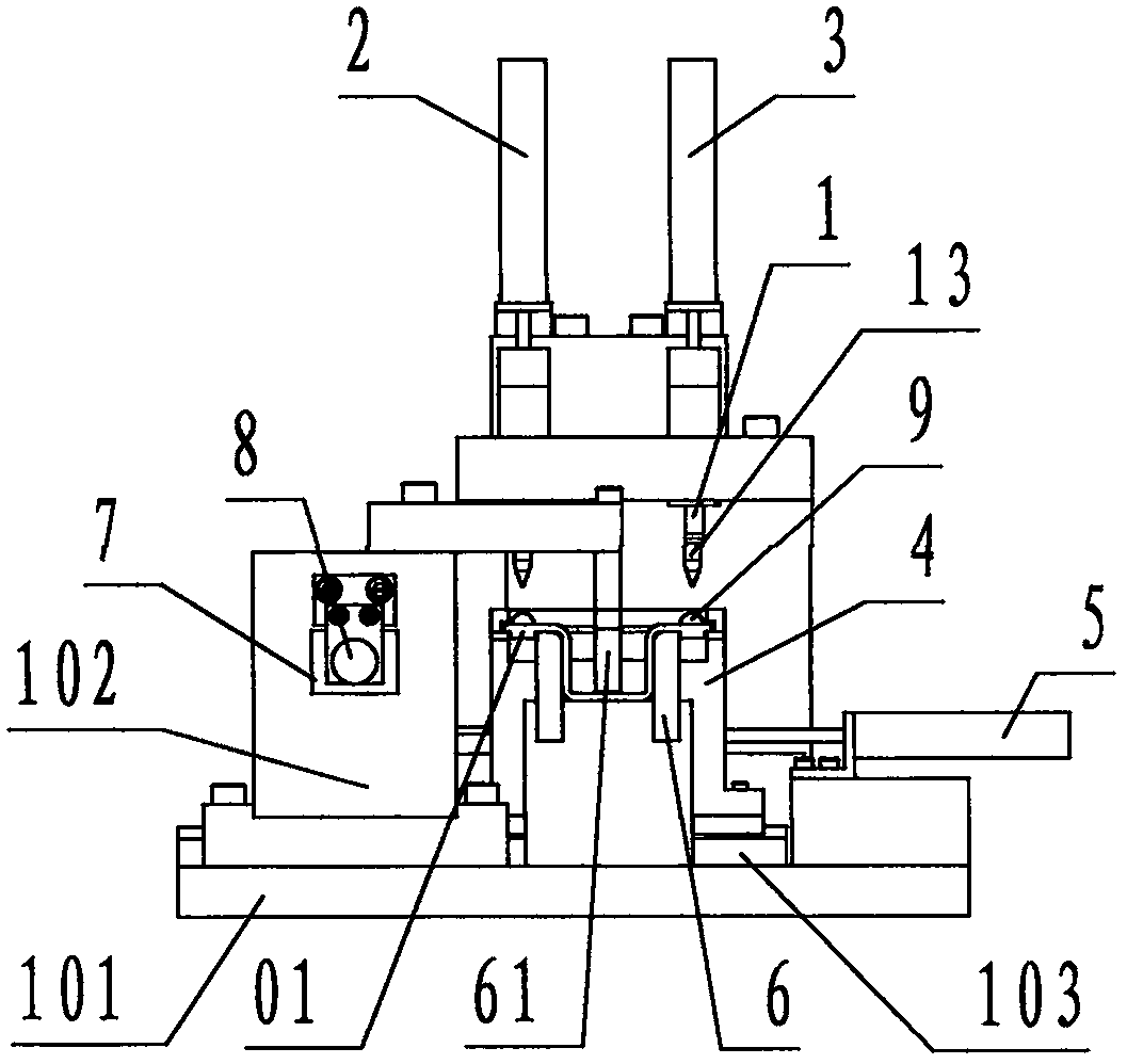 Intelligent automatic detecting device for thread missing of bracket